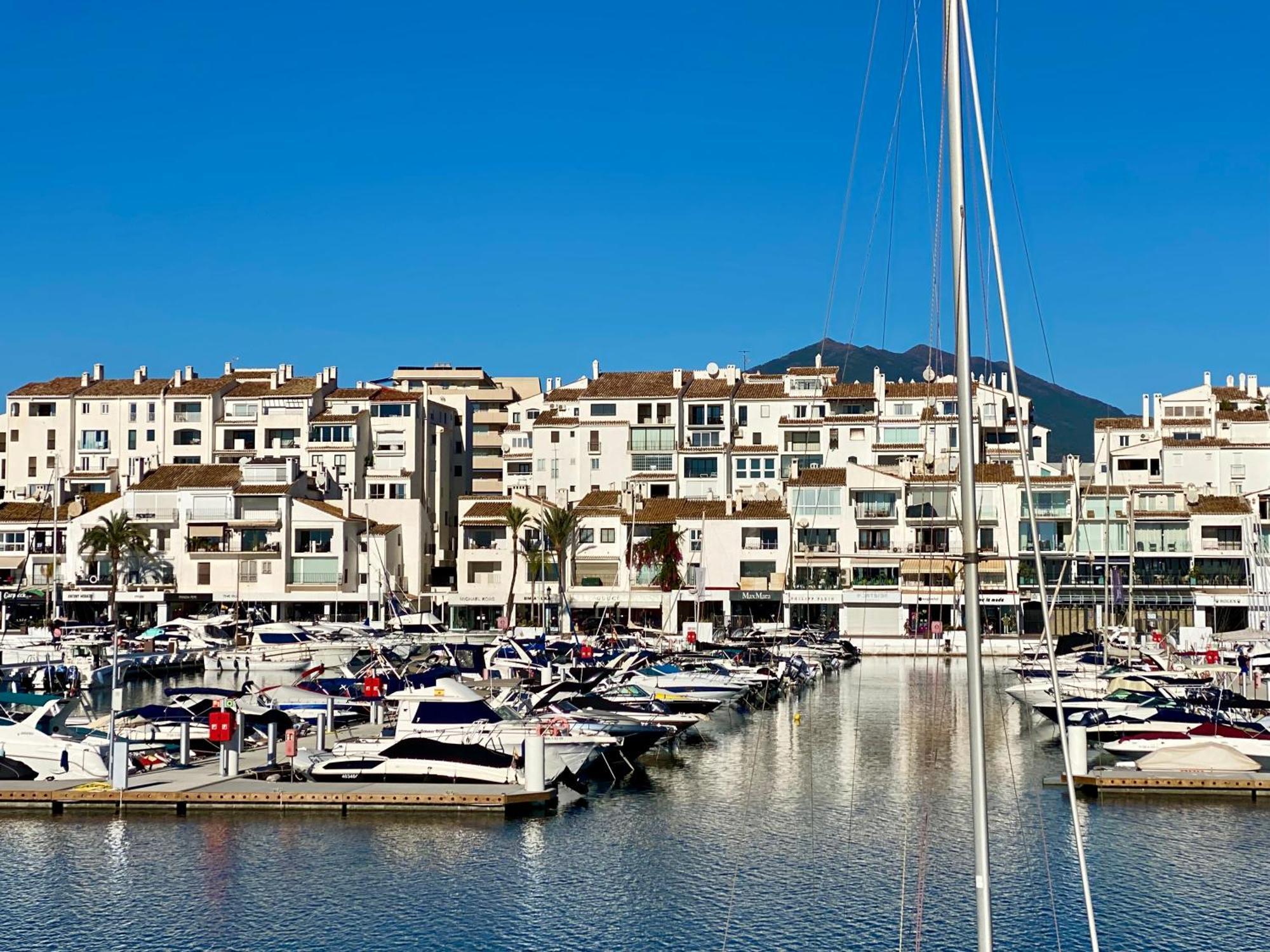 Luxury Puerto Banus Penthouse With Parking & Wi-Fi Daire Marbella Dış mekan fotoğraf